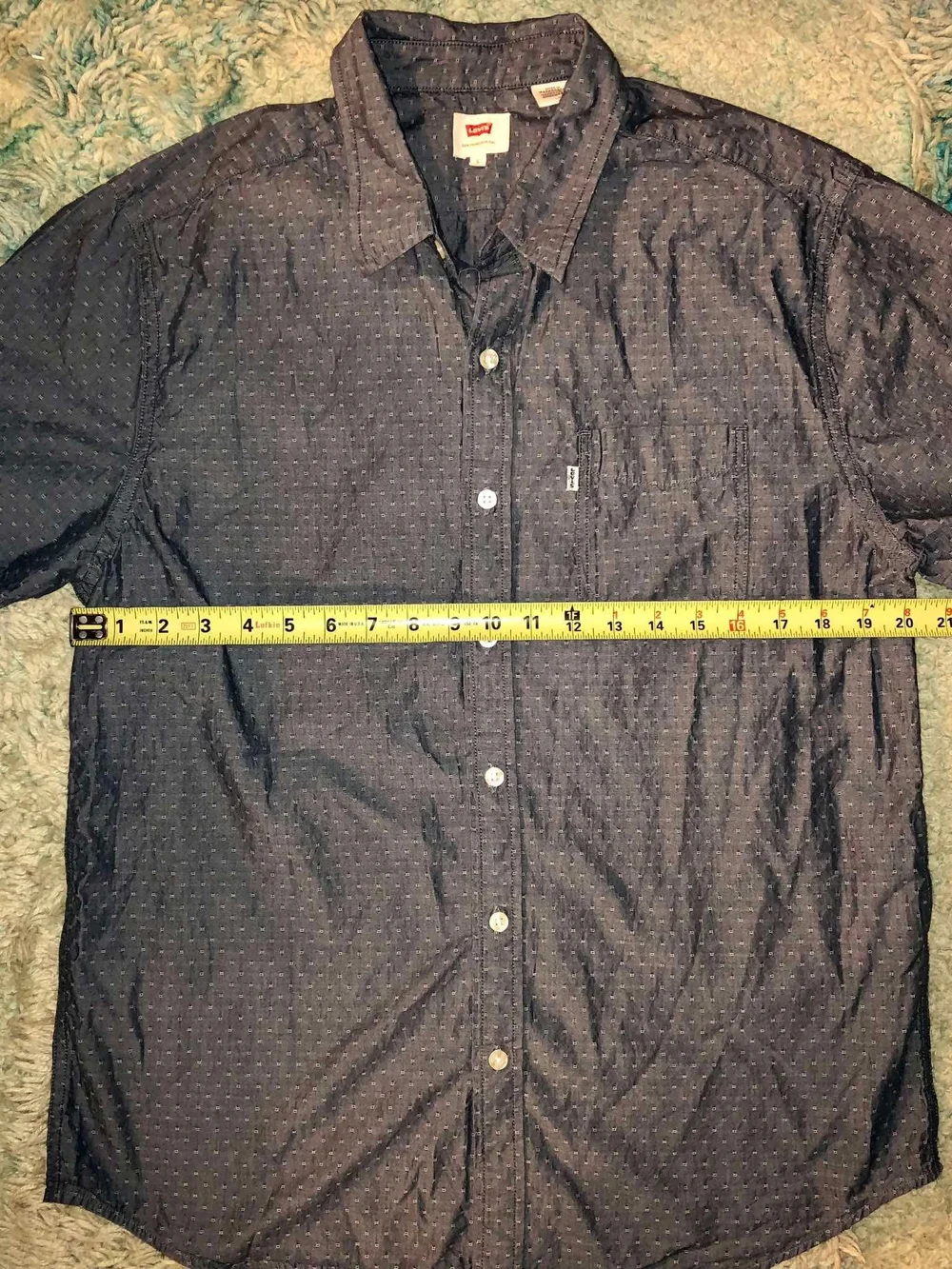 Levi's Navy Short-Sleeve Button-Down Shirt with Subtle Dot Print